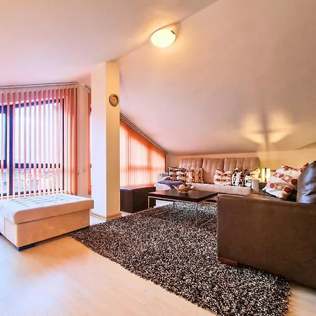 Apartament Glazne River View - 2bdr & 2bthr Flat With A View By Flat Mаnager