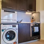 Apartamento Glazne River View - 2bdr & 2bthr Flat With A View By Flat Mаnager *