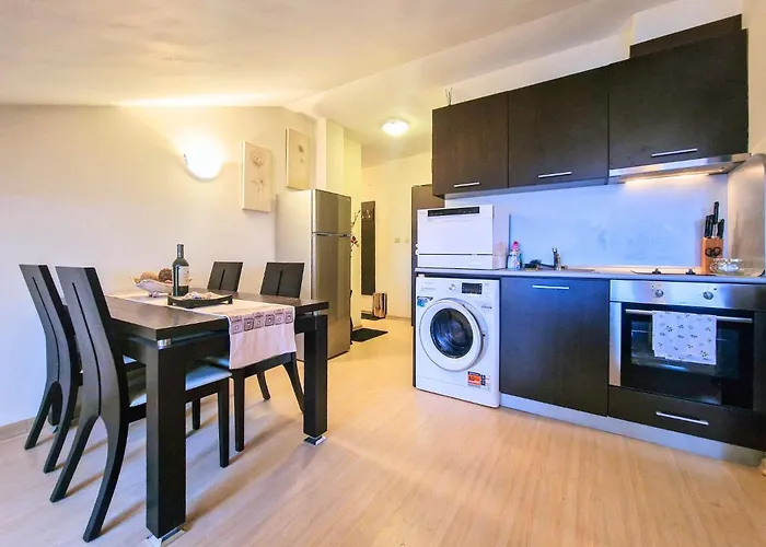 Glazne River View - 2bdr & 2bthr Flat With A View By Flat Mаnager بانسكو